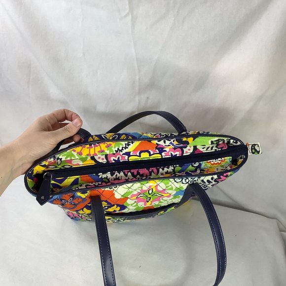 Vera Bradley Small Vera Tote in Rio - Picture 4 of 7